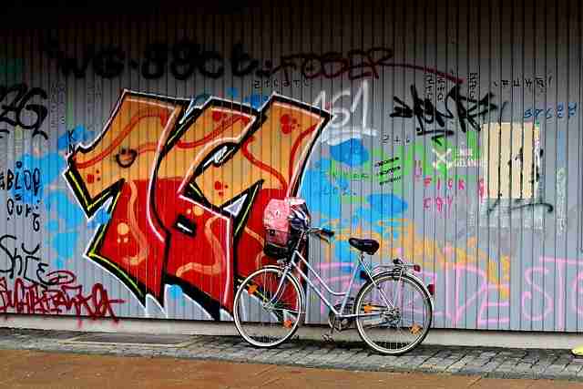 探花精选动态互动结构重组|热门事件还原剪辑模式全面焕新